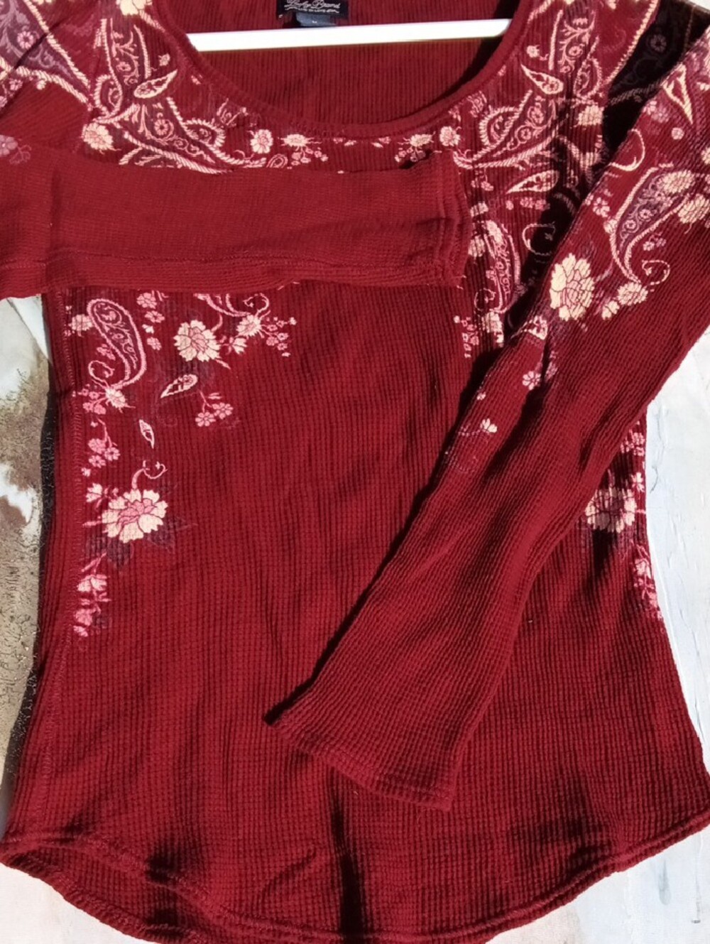 Lucky Brand Red Floral Scoop Neck Ribbed Top - Picture 2 of 6